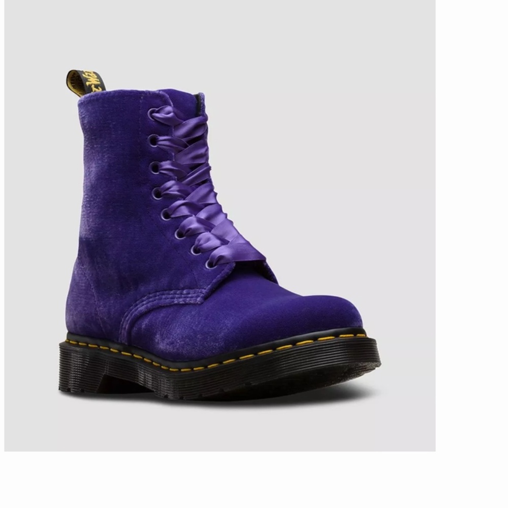 Dr. Martens Air Ware - 1460 Pascal Velvet Ankle Boots